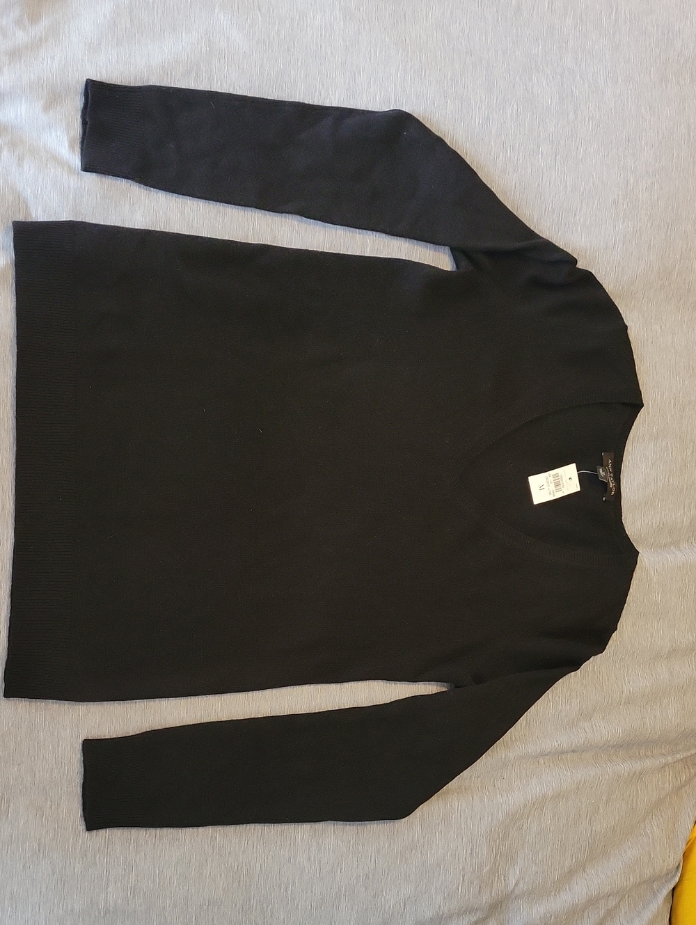 Ann Taylor 100% Cashmere Black V-Neck Sweater